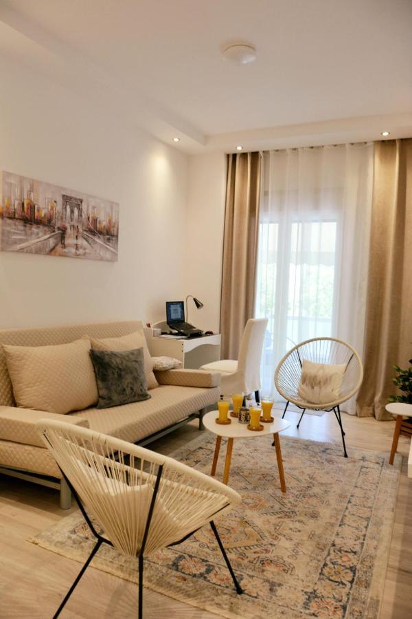 Sunny Days In Athens Appartamento Esterno foto